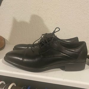 Ecco black shoes size 9